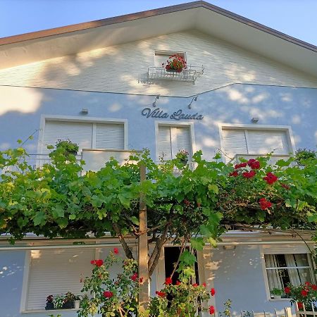 Villa Lauda B&B Римини Экстерьер фото