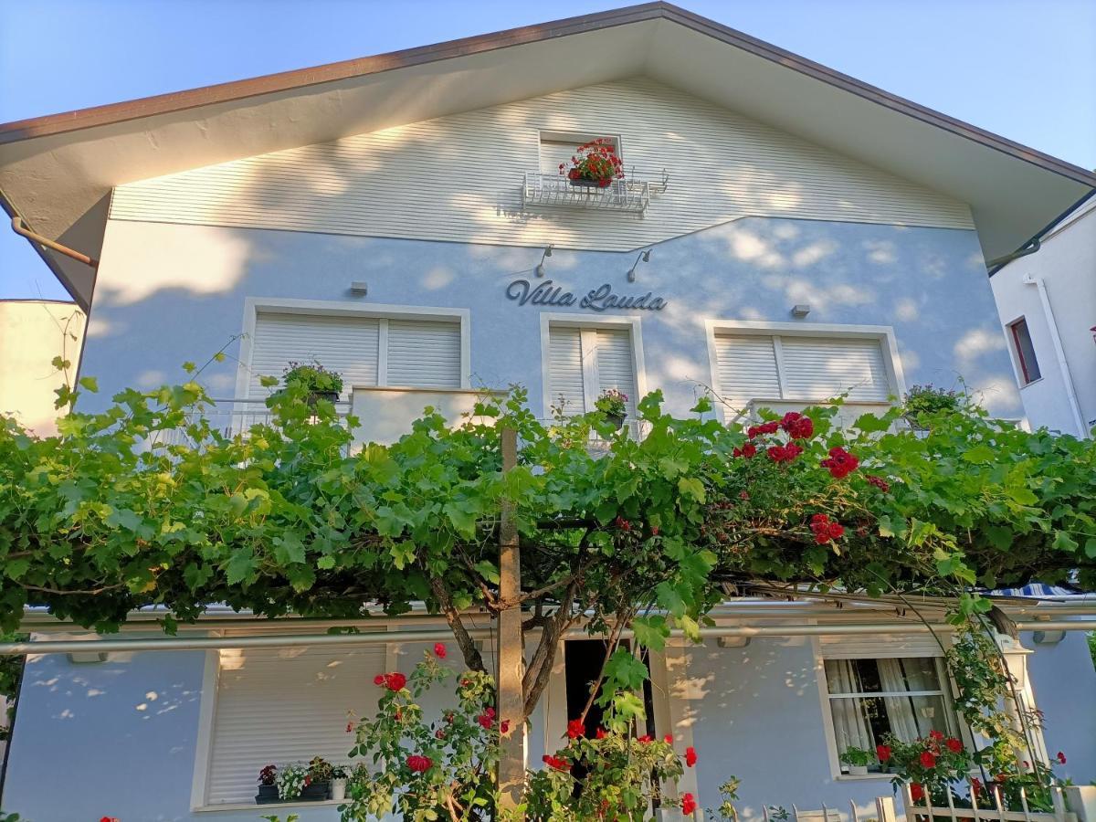 Villa Lauda B&B Римини Экстерьер фото