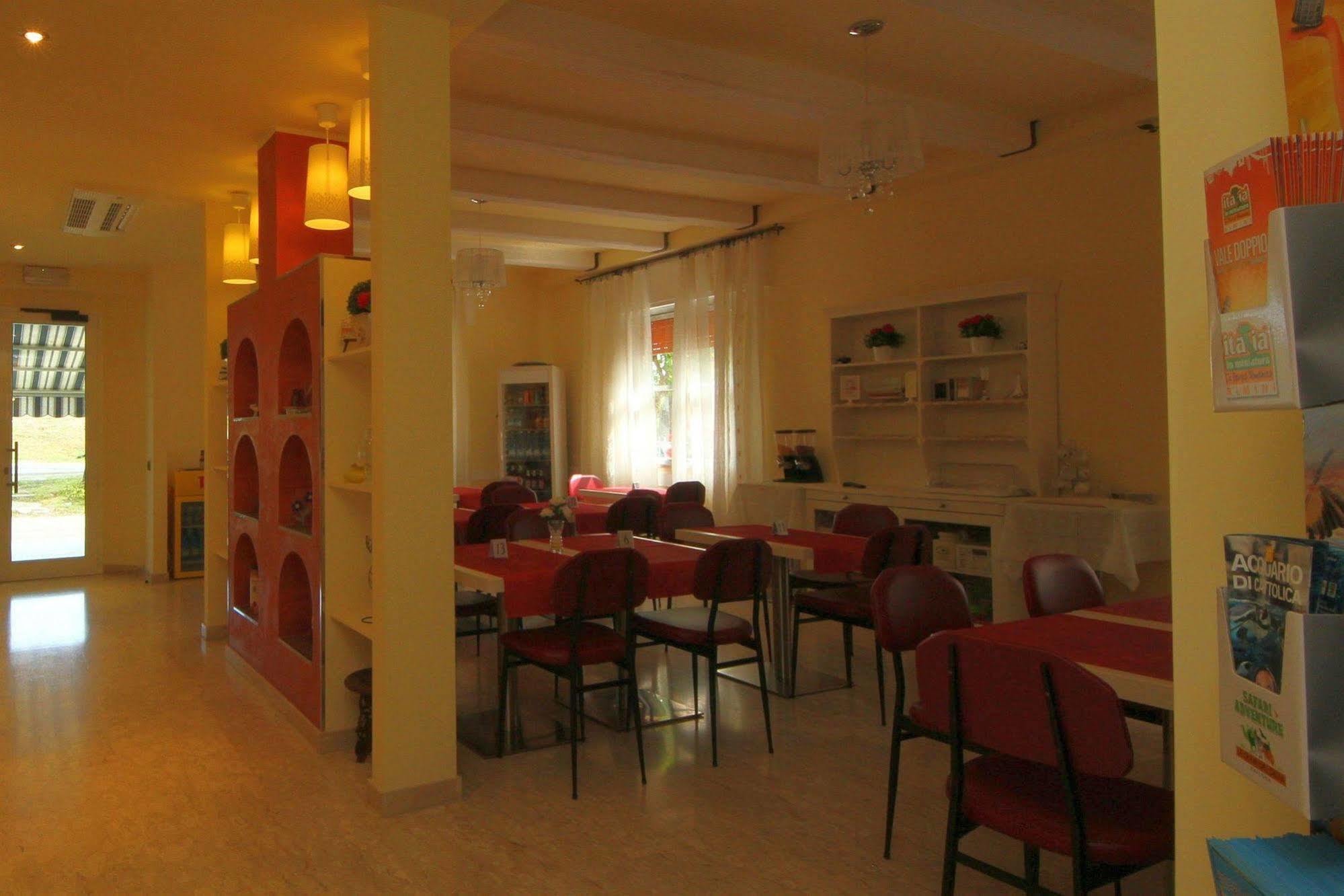 Villa Lauda B&B Римини Экстерьер фото